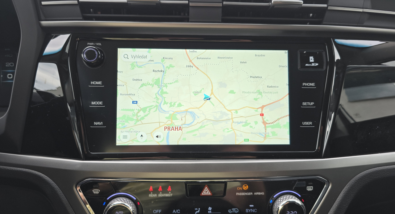 Korando 1.5Turbo Style+ AT Bílá/černá MY24