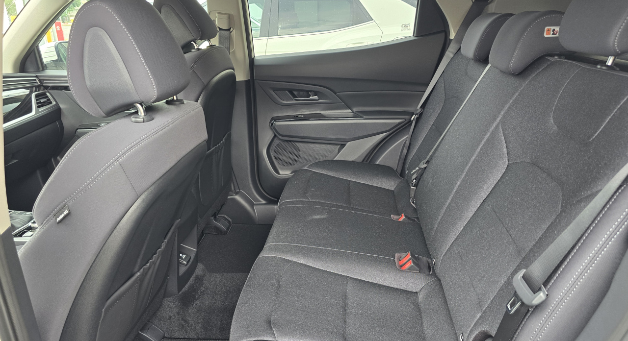 Korando 1.5Turbo Style+ AT Bílá/černá MY24