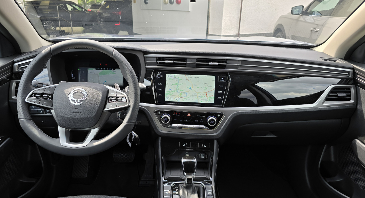 Korando 1.5Turbo Style+ AT Kovová/černý MY2424 DOSTUPNOST ŘÍJEN 2025