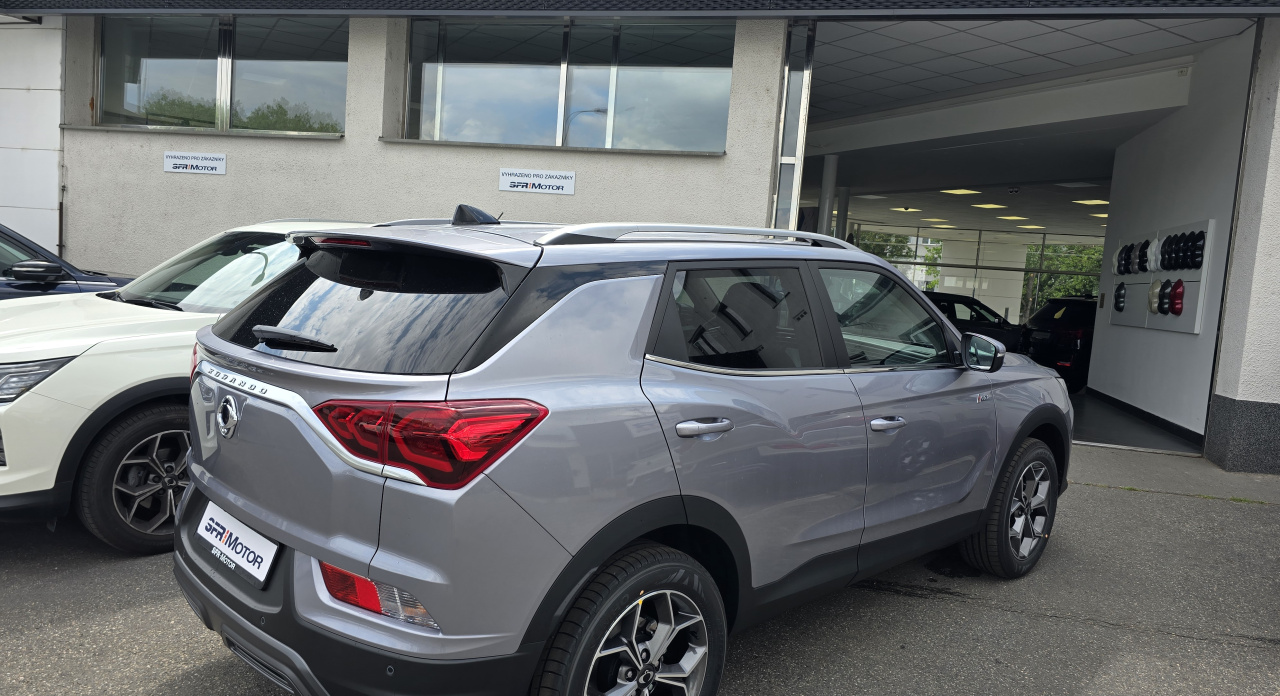 Korando 1.5Turbo Style+ AT Kovová/černý MY2424 DOSTUPNOST ŘÍJEN 2025