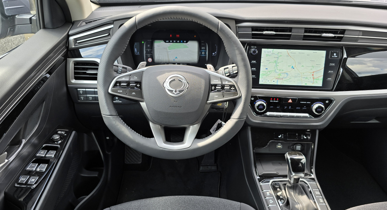 Korando 1.5Turbo Style+ AT Kovová/černý MY2424 DOSTUPNOST ŘÍJEN 2025