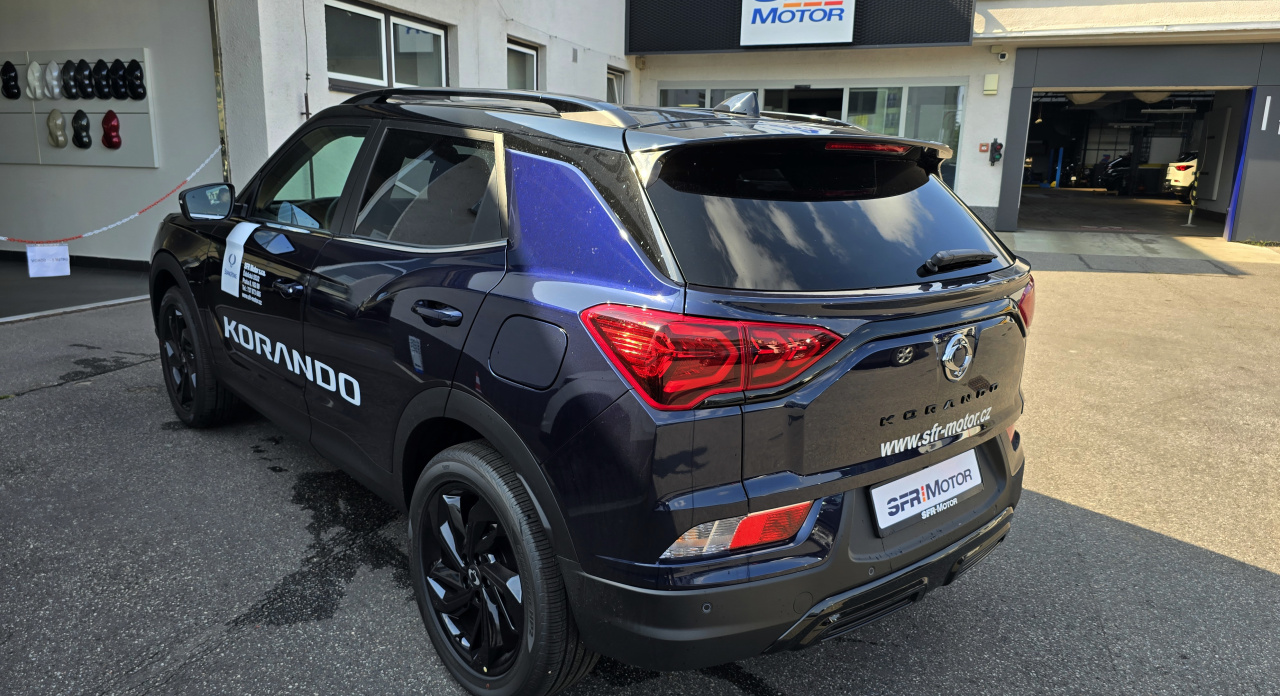 Korando 1.5Turbo Style+ AT Modrá/černý MY24