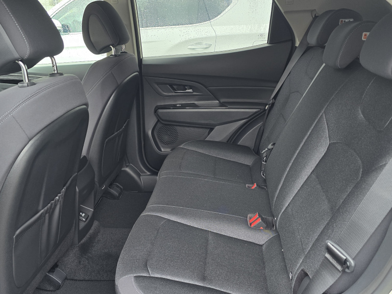 Korando 1.5Turbo Style+ AT Bílá/černá 248