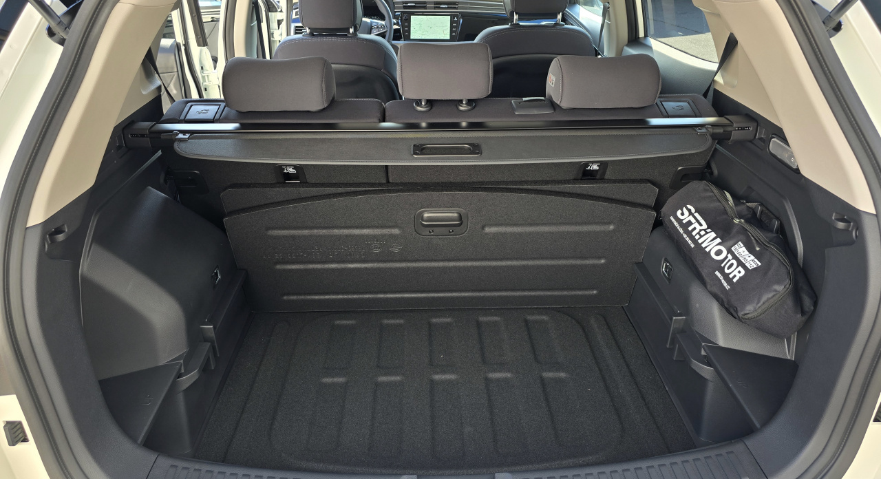 Korando 1.5Turbo Style+ MT Bílá/černý Black edition SRPEN 2025 (55641)