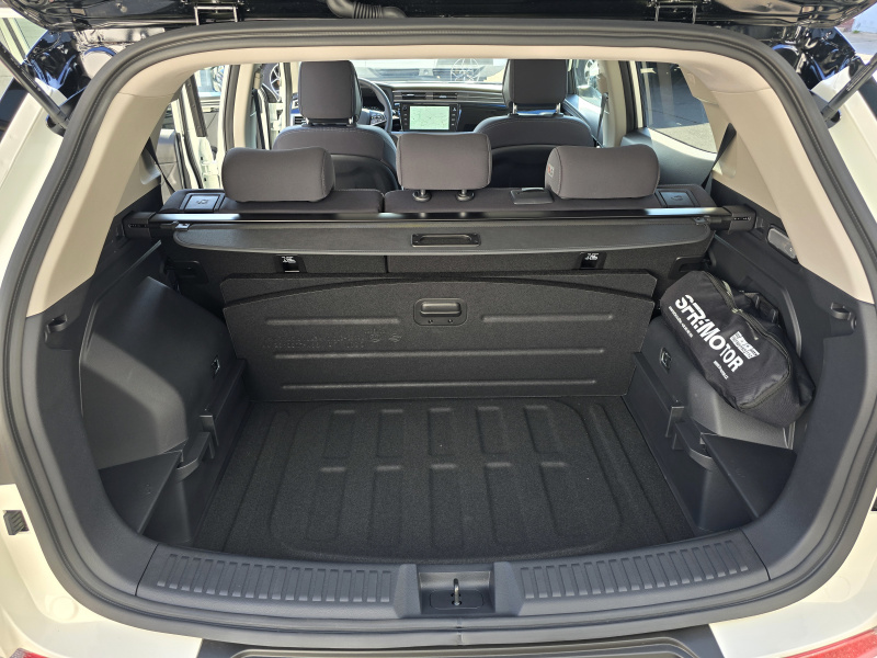 Korando 1.5Turbo Style+ MT Bílá/černý Black edition SRPEN 2025 (55641)