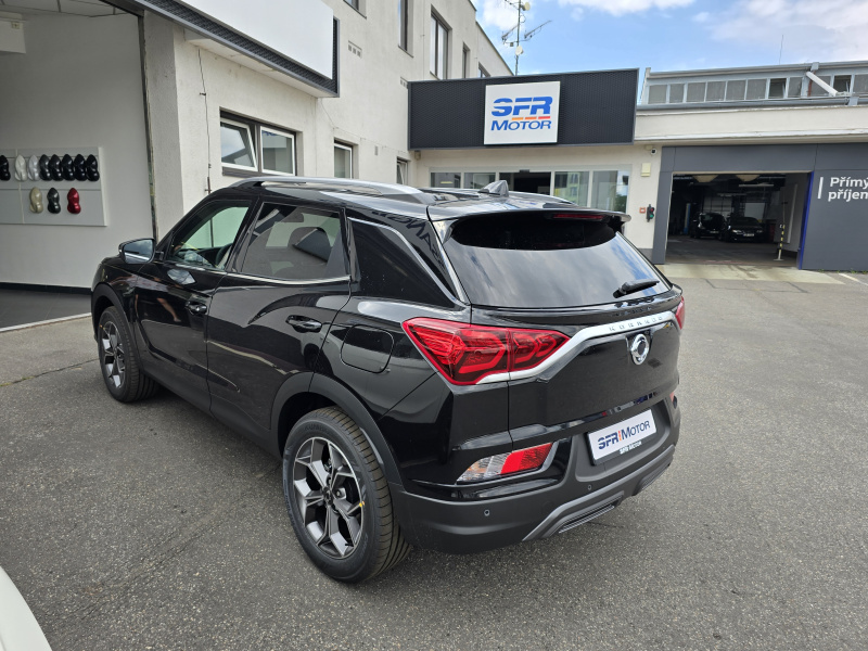 Korando 1.5Turbo Style+ MT Černá/černý MY24 55632