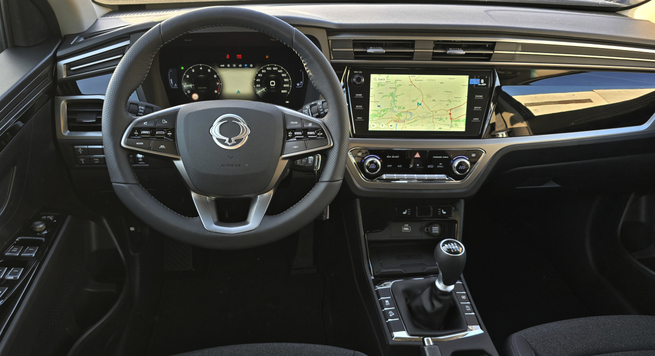 Korando 1.5Turbo Style+ MT Černá/černý MY24 55632