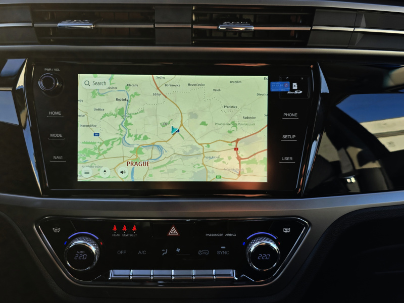 Korando 1.5Turbo Style+ MT Latte/černý MY24 DOSTUPNOST ŘÍJEN 2025