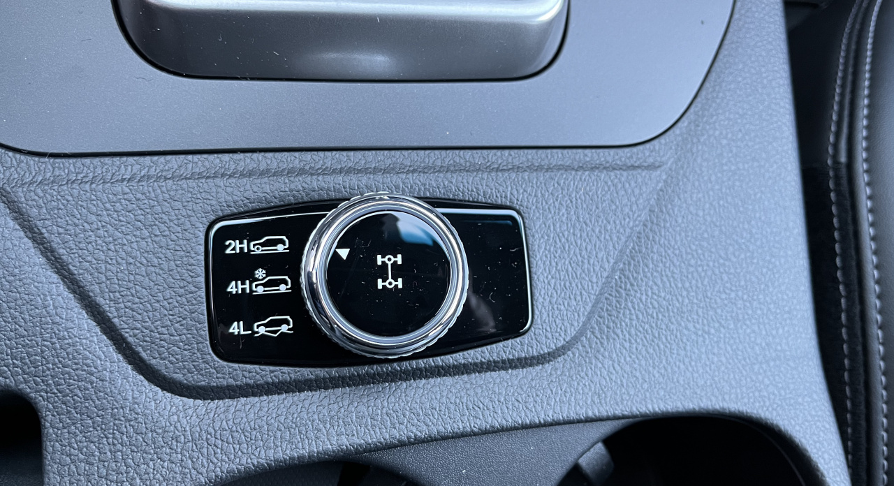 Musso Grand 2.2 e-XDI – PREMIUM 4WD AT SKLADEM LAK/šedý 58346