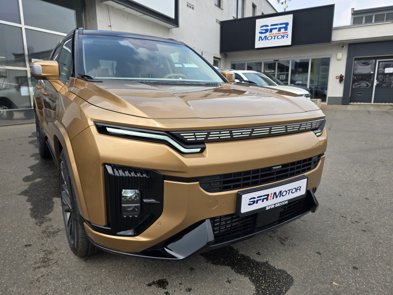Actyon 1.5 Turbo GDI Premium AT 4x4 Královksá měď/Béžová    375