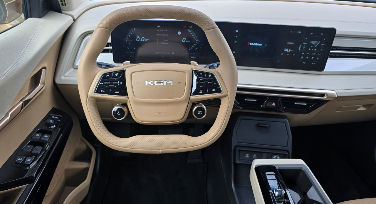 Actyon 1.5 Turbo GDI Premium AT 4x4 Královksá měď/Béžová    375