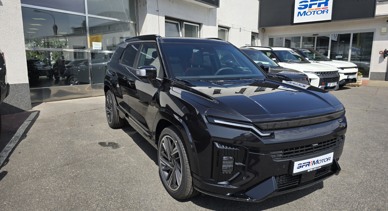 Actyon 1.5 Turbo GDI Premium AT 4x4 Černá barva 387