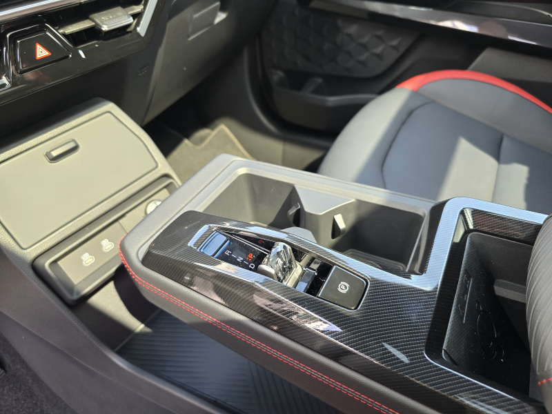 Actyon 1.5 Turbo GDI Premium AT 4x4 Černá barva 387