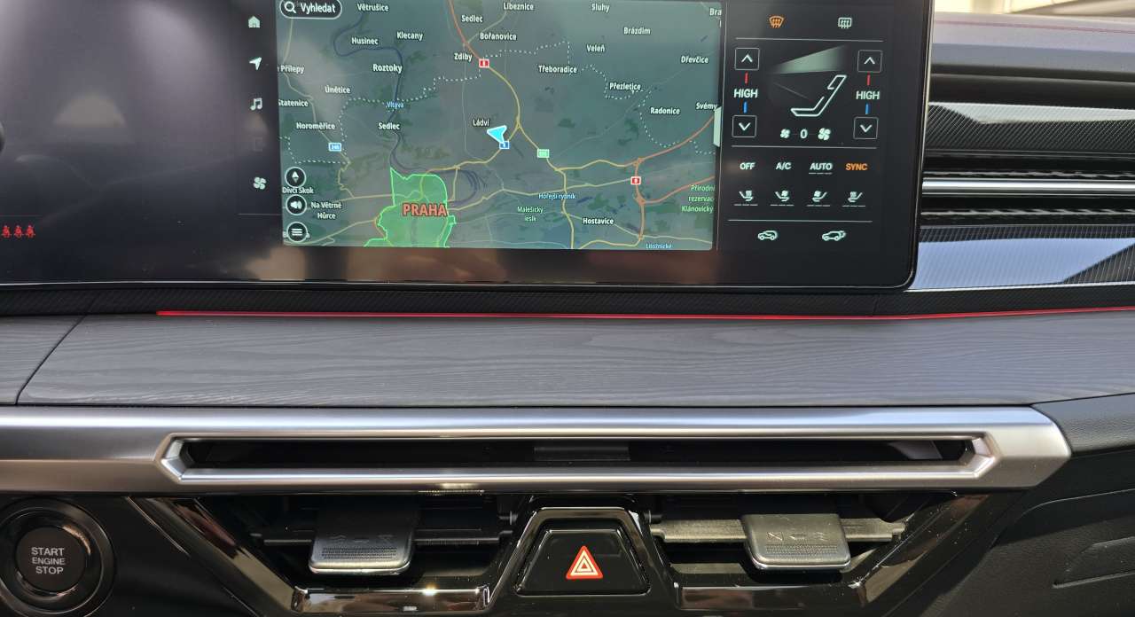 Actyon 1.5 Turbo GDI Premium AT 4x4 Černá barva 387