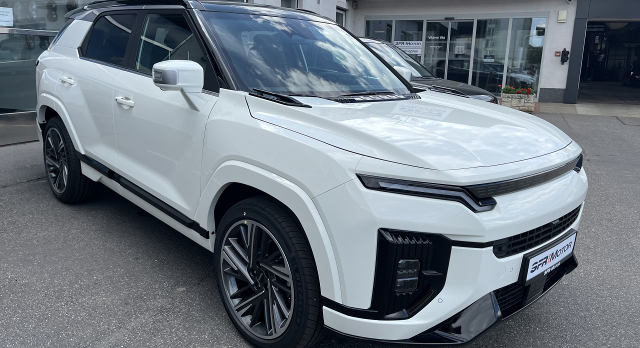 Actyon 1.5 Turbo GDI Premium AT Bílá barva 386