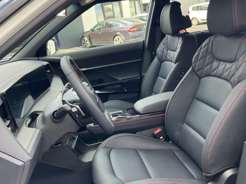 Actyon 1.5 Turbo GDI Premium AT Bílá barva 386