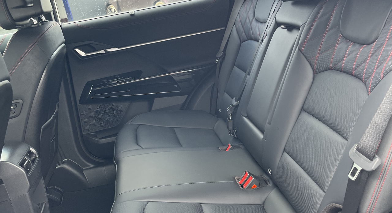 Actyon 1.5 Turbo GDI Premium AT Bílá barva 386