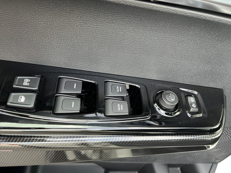 Actyon 1.5 Turbo GDI Premium AT Bílá barva 386