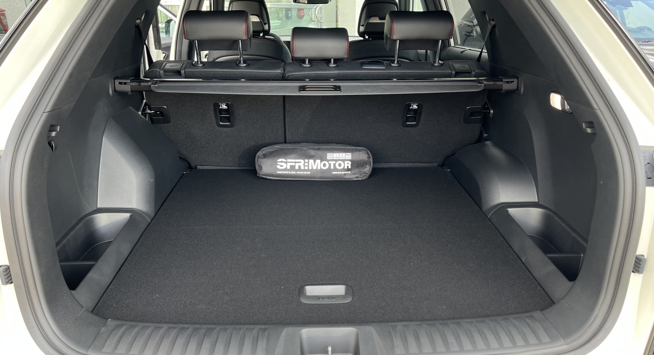 Actyon 1.5 Turbo GDI Premium AT Bílá barva 386