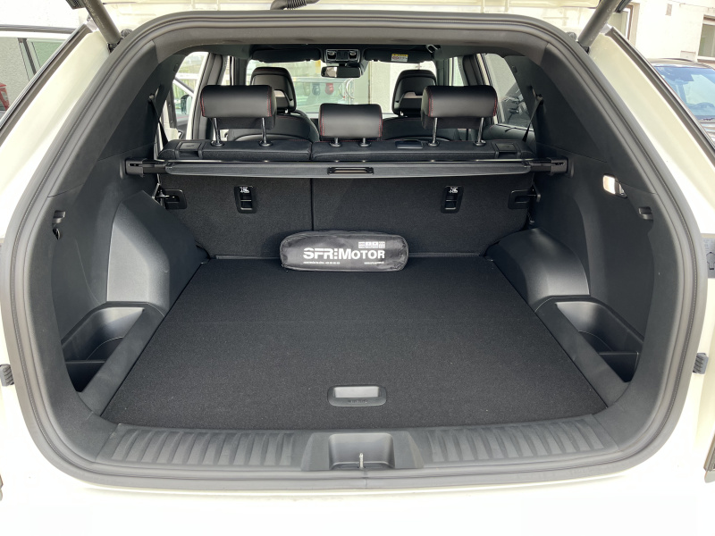 Actyon 1.5 Turbo GDI Premium AT Bílá barva 386