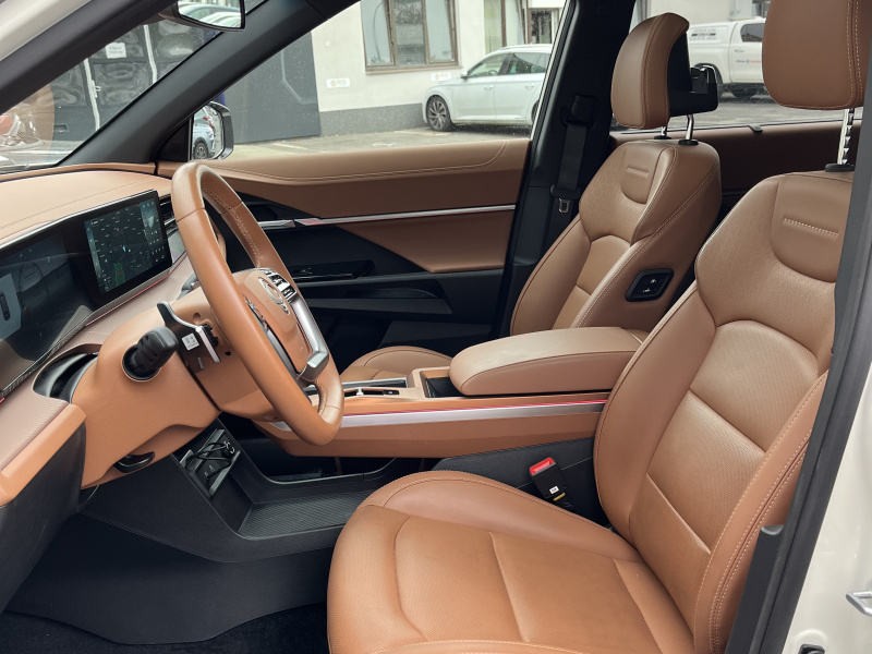 Torres 1.5 Turbo GDI Clever AT 4x4  Bílá/hnědý