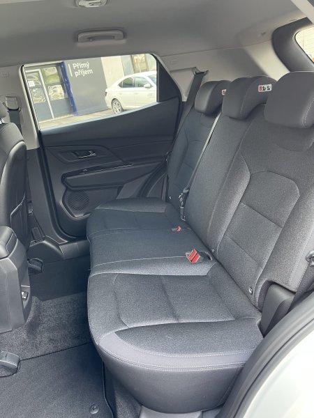 Korando 1.5Turbo Style+ AT  Bílá/černý  412