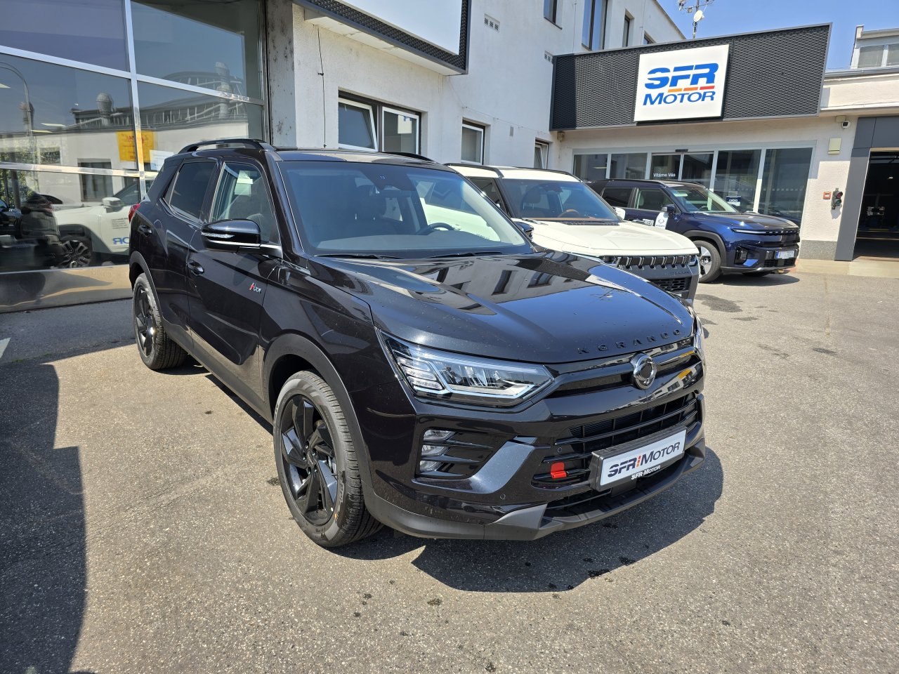 Korando 1.5Turbo Style+ AT BE Černá/černý ODBĚR LISTOPAD 427