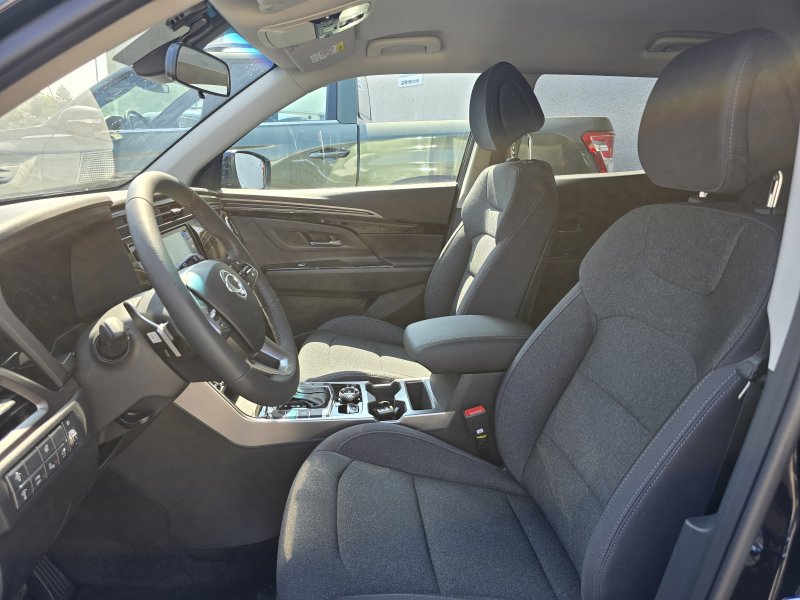 Korando 1.5Turbo Style+ AT BE Černá/černý ODBĚR LISTOPAD 427