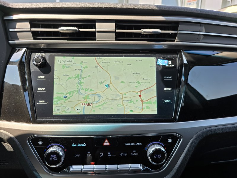 Korando 1.5Turbo Style+ AT BE Černá/černý ODBĚR LISTOPAD 427