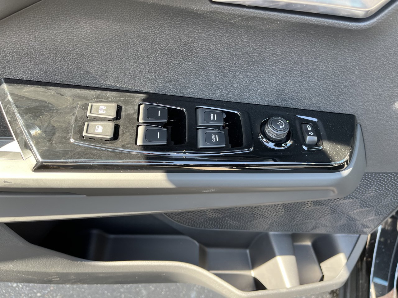 Torres 1.5 GDI Turbo hybrid HEV Black Edition 435