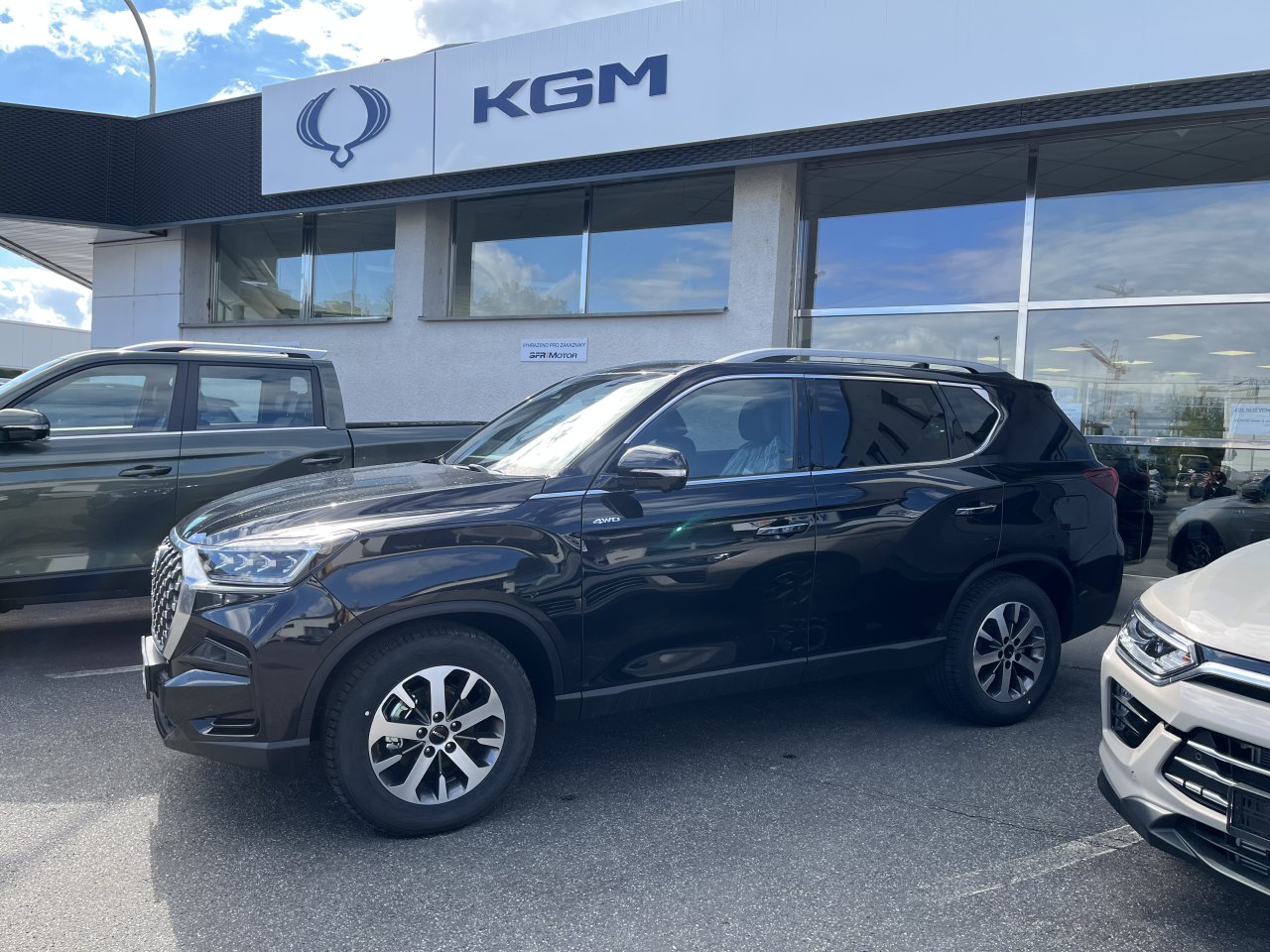 Rexton 2.2e-XDI Premium AT 4x4 Černá/černá  438