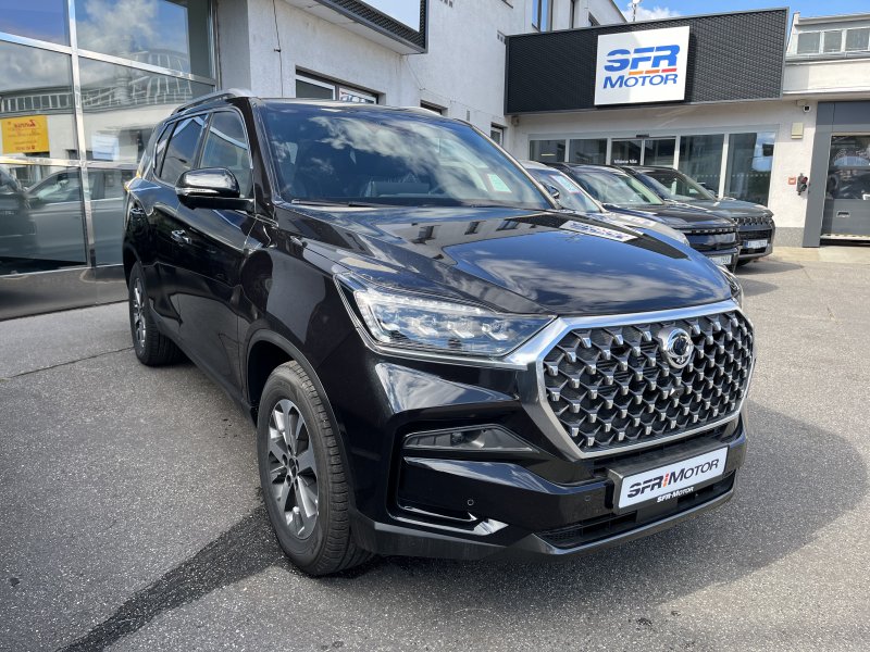 Rexton 2.2e-XDI Premium AT 4x4 Černá/černá  438