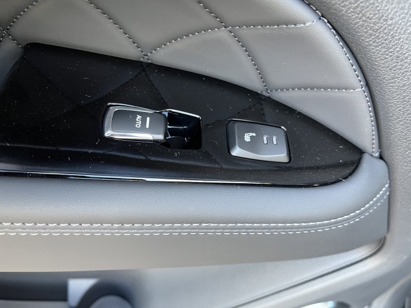 Rexton 2.2e-XDI Premium AT 4x4 Černá/černá  438