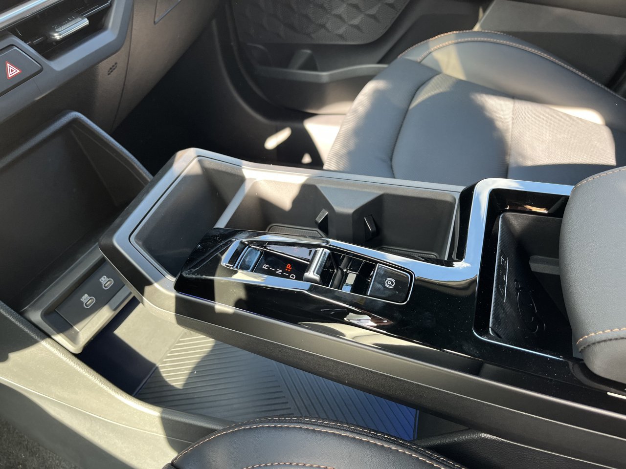 Torres 1.5 GDI Turbo 4x4 Latte (Béžová)/černý  450