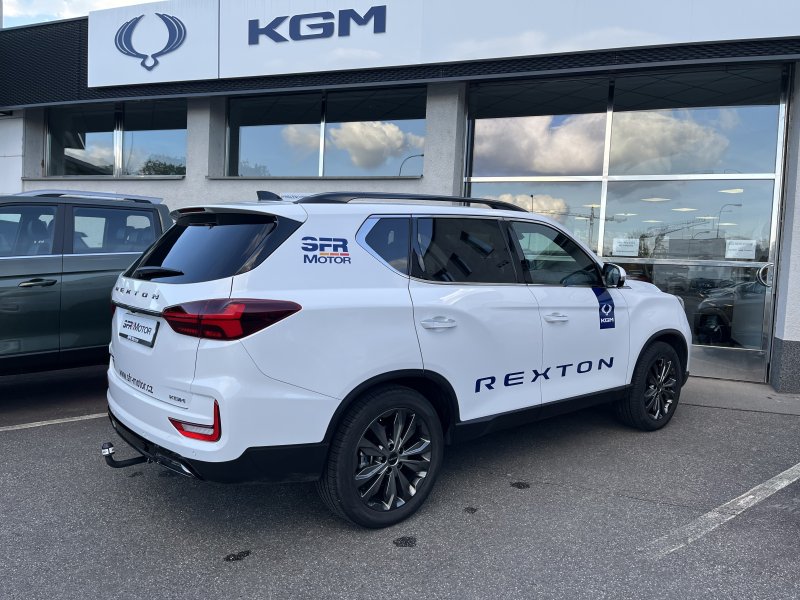 Rexton 2.2e-XDI Premium AT 4x4 Bílá WAK/černá BE skladem - předváděcí s tažným zařízením   452