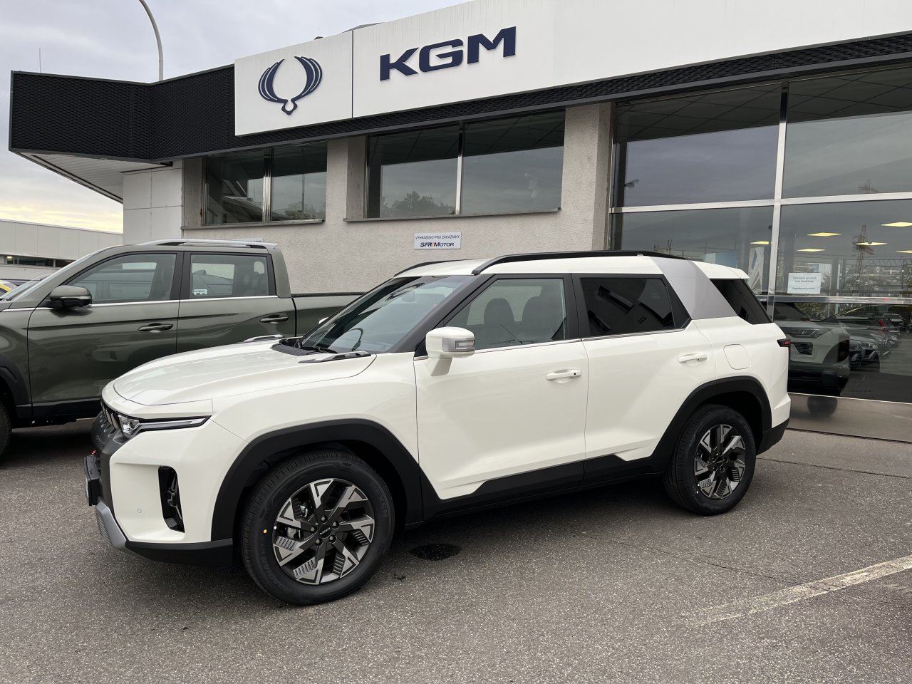 Torres 1.5 GDI Turbo hybrid HEV Style Bílá/černý    454