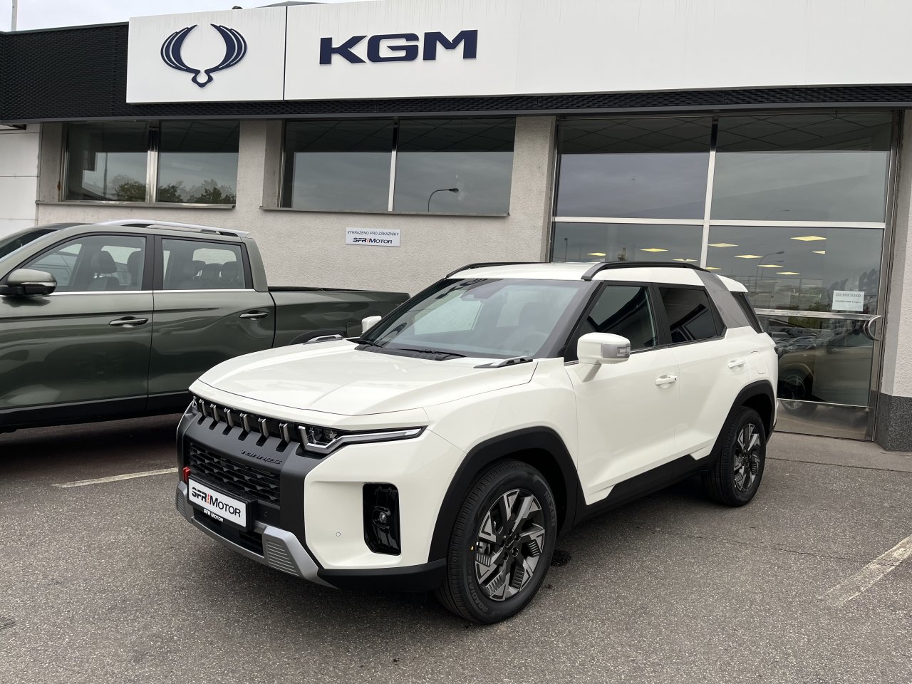 Torres 1.5 GDI Turbo hybrid HEV Style Bílá/černý    454