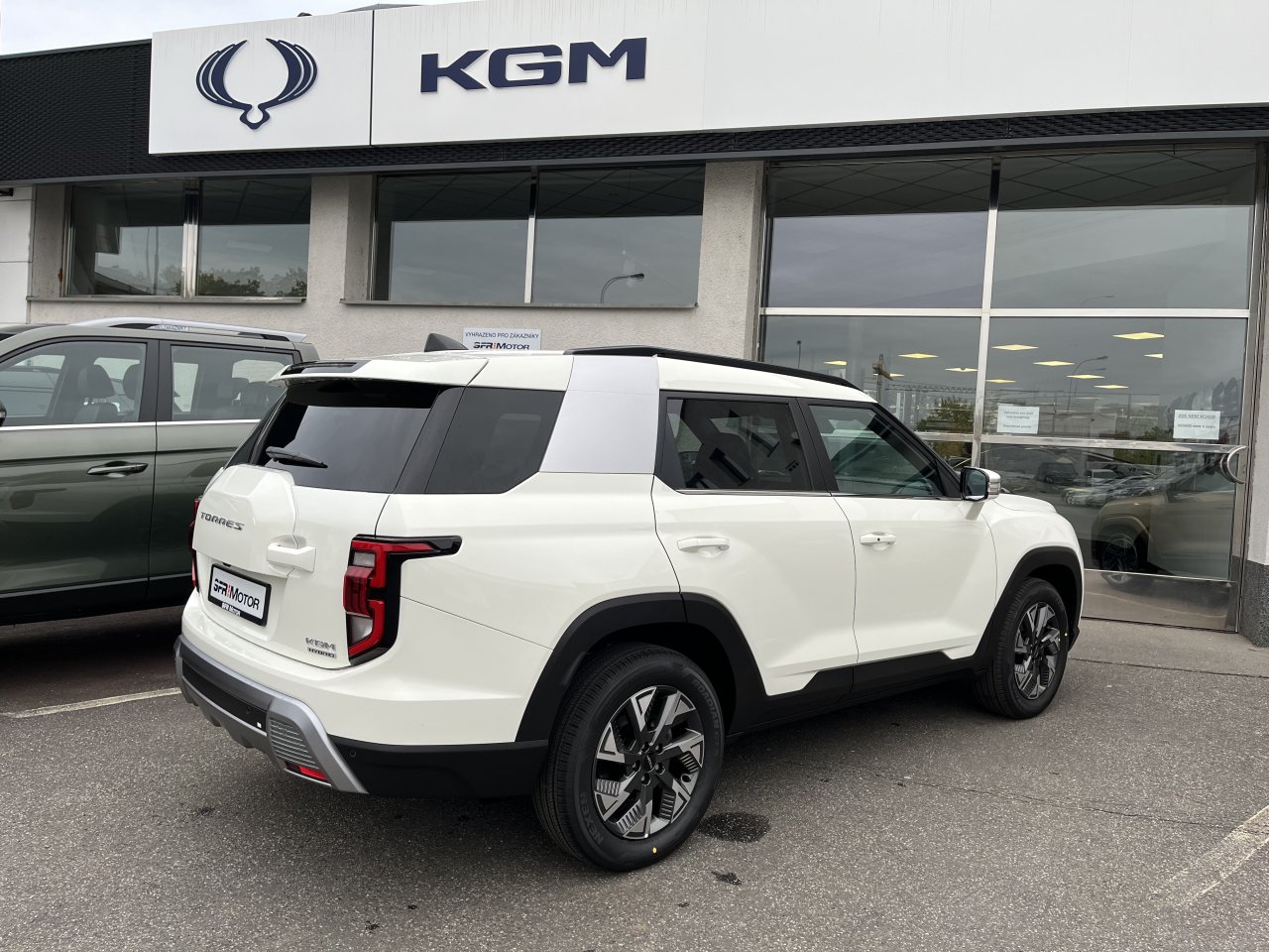 Torres 1.5 GDI Turbo hybrid HEV Style Bílá/černý    454