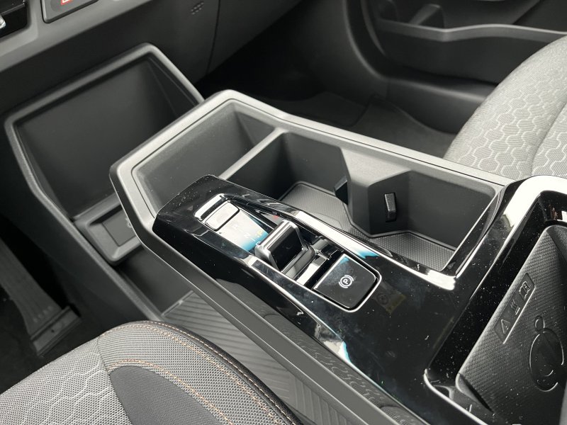 Torres 1.5 GDI Turbo hybrid HEV Style Bílá/černý    454