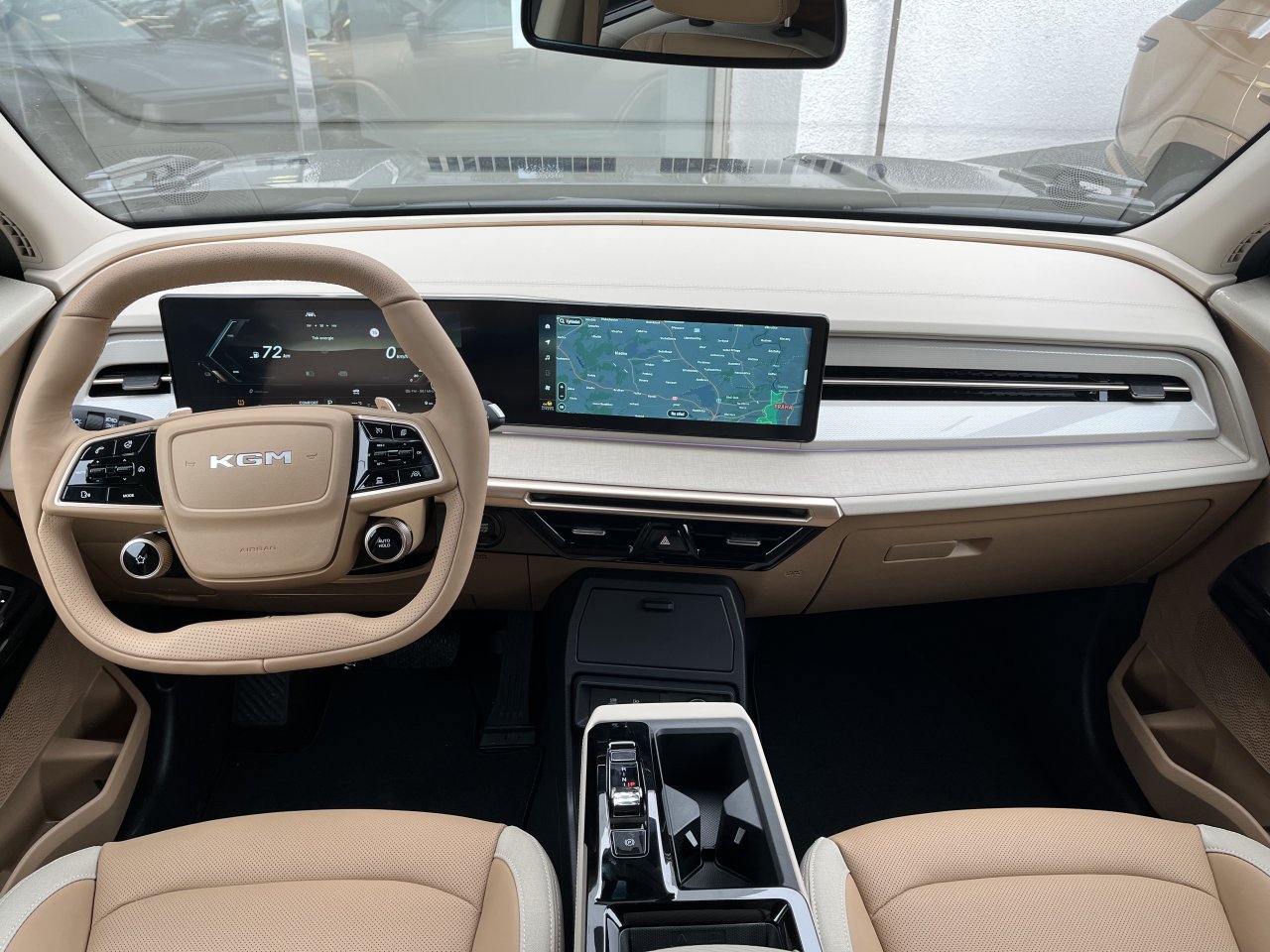 Actyon 1.5 Turbo GDI HEV Premium Černá/béžový           464