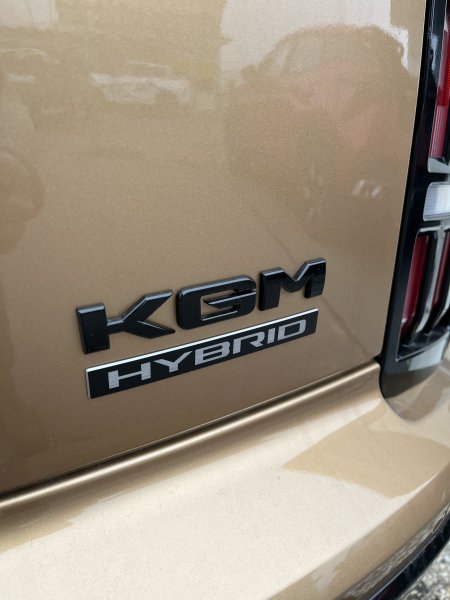 Actyon 1.5 Turbo GDI HEV Premium Měděná/béžový      462