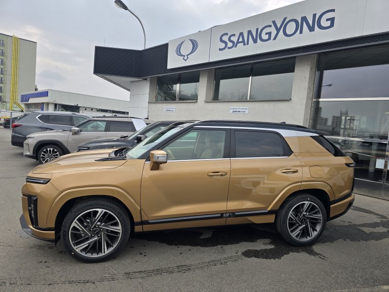 Actyon 1.5 Turbo GDI HEV Premium Měděná/béžový      462