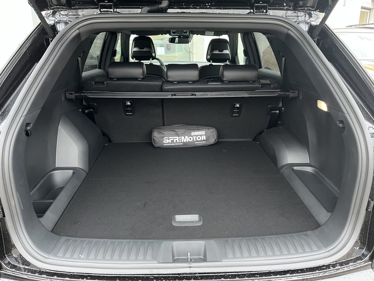 Actyon 1.5 Turbo GDI HEV Premium Černá/černý    465