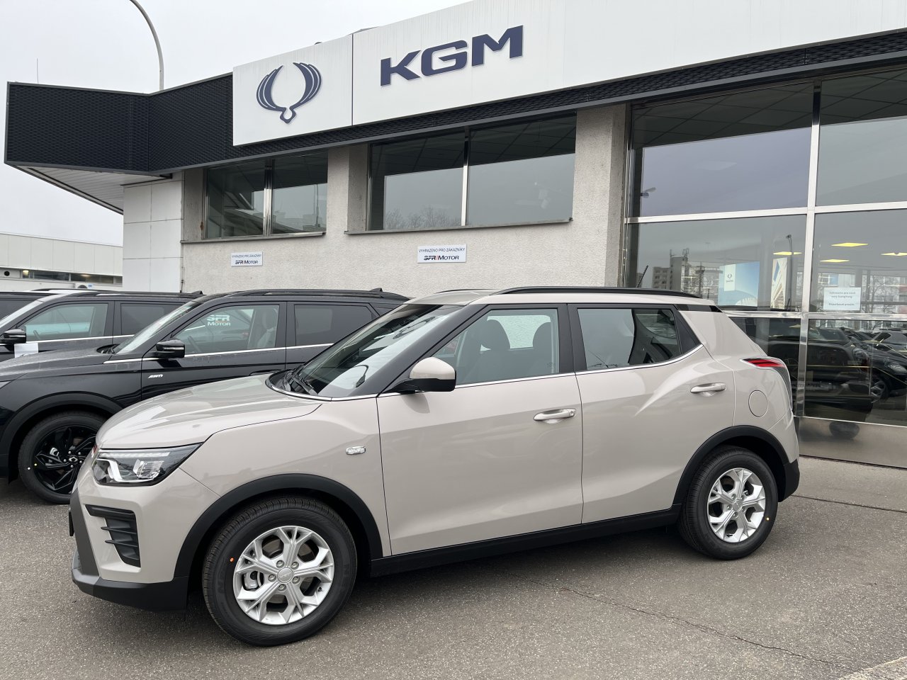 Tivoli 1.5Turbo AT Style Latte/černý    466