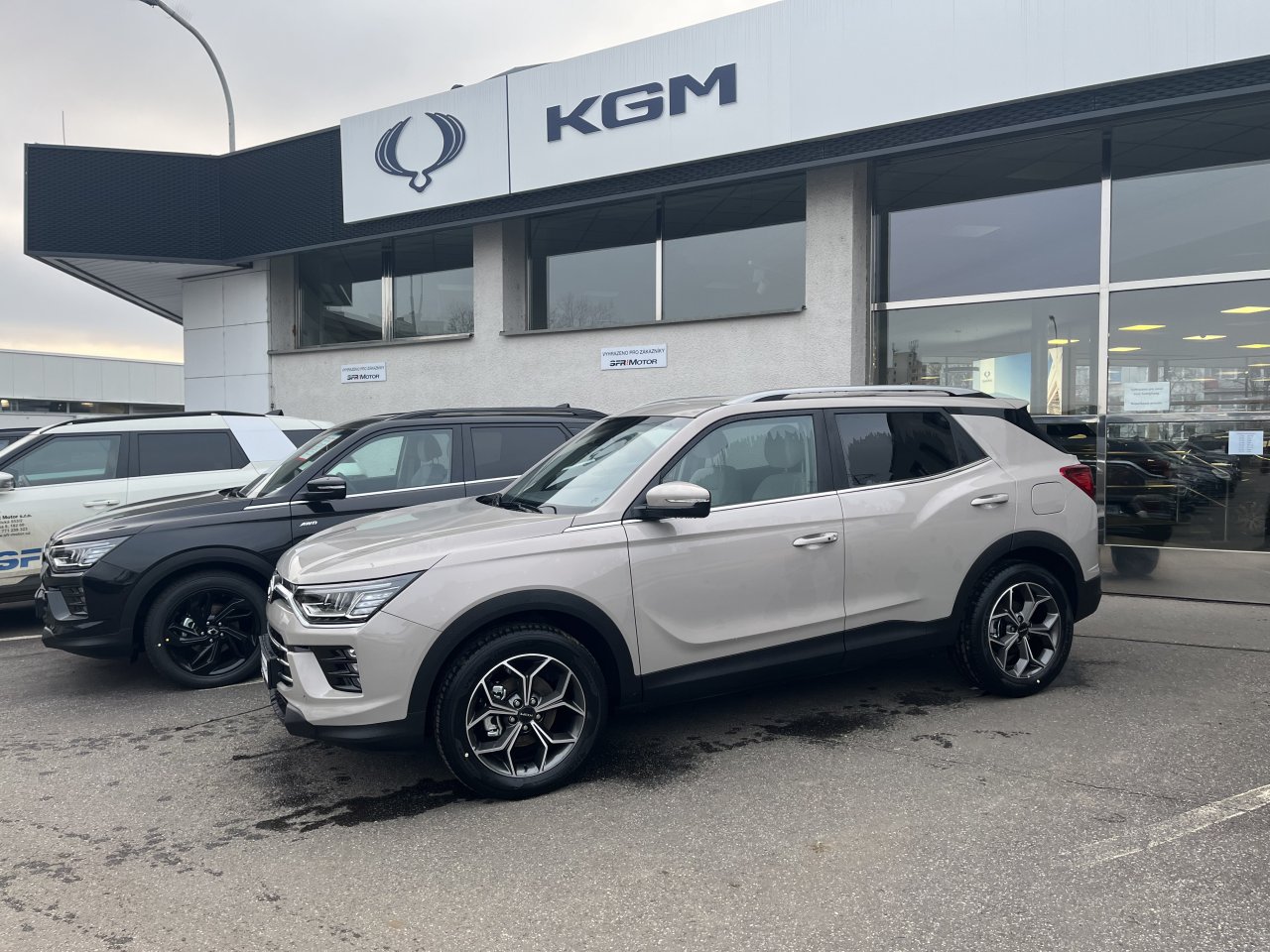 Korando 1.5Turbo Style+ AT  Latte/béžový   410