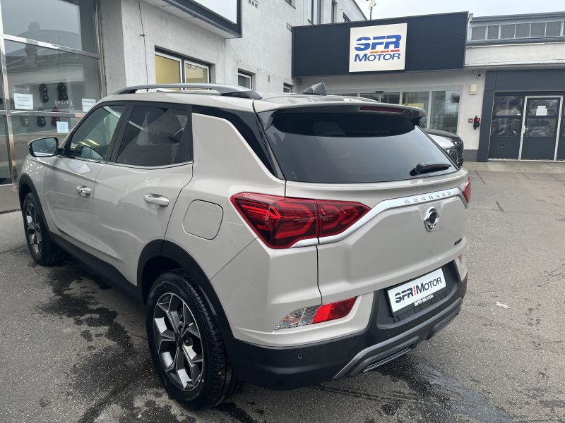 Korando 1.5Turbo Style+ AT  Latte/béžový   410