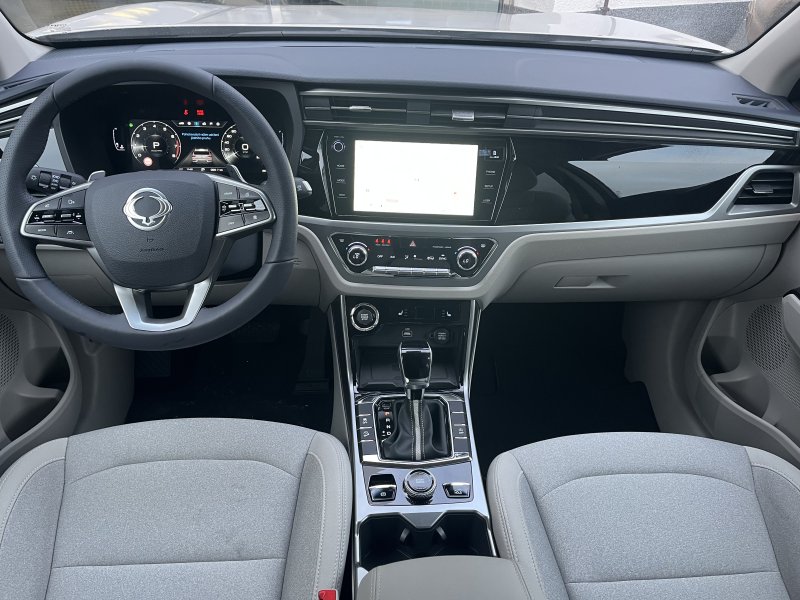 Korando 1.5Turbo Style+ AT  Latte/béžový   410