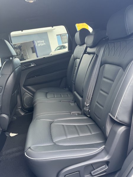 Rexton 2.2e-XDI Premium AT 4x4 Bílá WAK/černá BE skladem - předváděcí