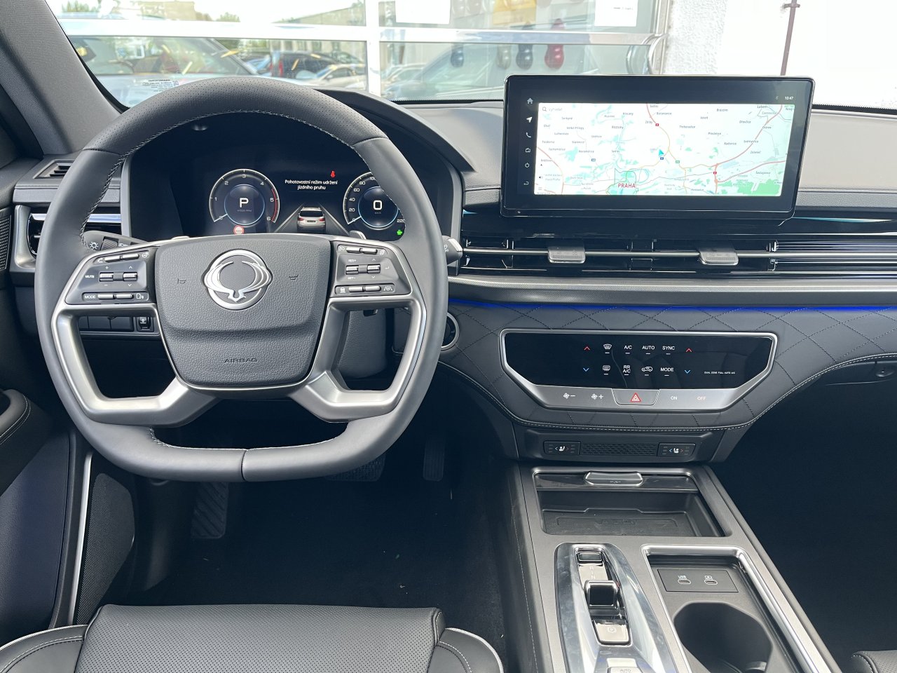 Rexton 2.2e-XDI Premium AT 4x4 Bílá WAK/černá BE skladem - předváděcí