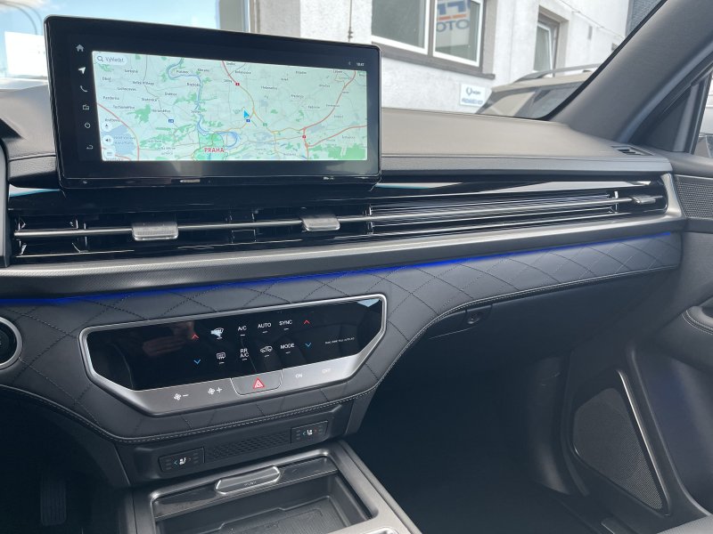 Rexton 2.2e-XDI Premium AT 4x4 Bílá WAK/černá BE skladem - předváděcí